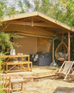 🌞 Lodge Bohème : ton refuge chic en pleine nature 🌞
Besoin de déconnexion, de calme et d’un hébergement qui a du style ?
Voici notre lodge Bohème, pour vivre le camping autrement : entre cabane boisée et suite en plein air.

Canapé, salle à manger, fauteuil suspendu… tout y est
Terrasse ombragée et végétation naturelle
Ambiance douce, cocooning et intimiste
Parfait pour les familles ou les couples qui aiment le confort
Deuxième terrasse sur la Dune avec vue Mer

📍 Le luxe simple des vacances les pieds dans le sable, au Camping Beauregard Plage.
➡️ Et si c’était toi, là, dans le fauteui#slowtourisme 

🌞 Lodge Bohème: your chic retreat in the heart of nature 🌞
Need to get away from it all, enjoy some peace and quiet and find stylish accommodation?
Here's our Bohemian lodge, for a different kind of camping experience: somewhere between a woodland cabin and an open-air suite.

Sofa, dining room, hanging armchair... it's all here.
Shaded terrace and natural vegetation
A soft, cocooning and intimate atmosphere
Perfect for families or couples who like comfort
Second terrace on the Dune with sea view

📍 The simple luxury of holidays with your feet in the sand, at Camping Beauregard Plage.
➡️ What if that was you, there in the hanging chair?

#CampingBeauregard #LodgeNature #GlampingDeCharme #CampingConfort #frankreich #glampinglife  #Hérault #VacancesNature #BeauregardPlage #SlowTourisme