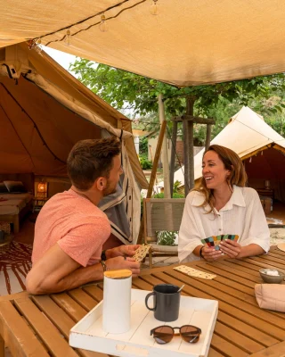 ⛺️ Les vraies vacances en camping !
Dormir sous la toile, se réveiller avec la lumière du jour, vivre au rythme du soleil et du vent…

Des vacances simples, proches de la nature, où chaque soirée devient un petit moment magique : lanternes, étoiles, et bonne humeur. 🌟

L’essence du camping, version été. 🌿☀️

#CampingBeauregardPlage #VacancesEnTente #EspritCamping #MarseillanPlage #SousLaToile #ÉtéEnLiberté